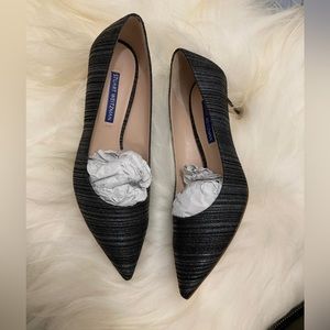 Stuart weitzman point toe kitty heels pumps